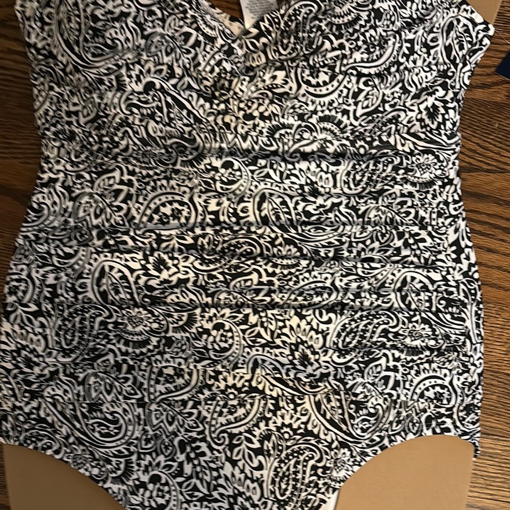 Adult Medium Black and White Paisley land's end Swimsuit - Picture 5 of 10